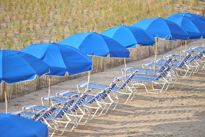 Drifting Sands Oceanfront Hotel image