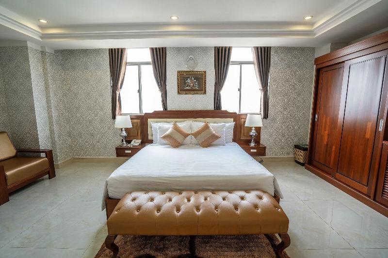 Duc Long Gia Lai Hotels & Apartment image