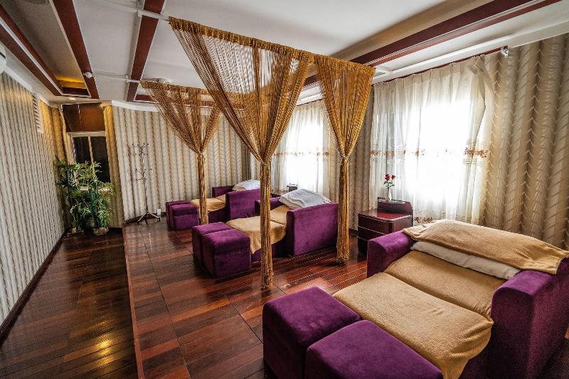 Duc Long Gia Lai Hotels & Apartment image