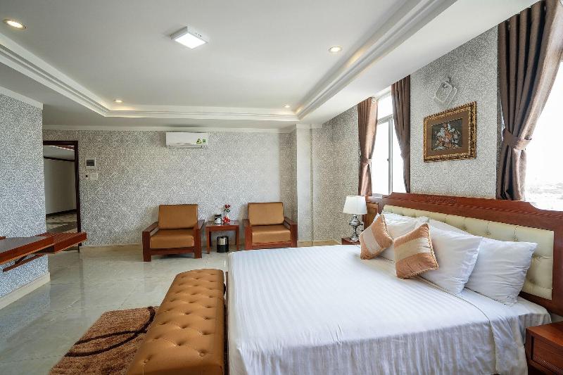 Duc Long Gia Lai Hotels & Apartment image