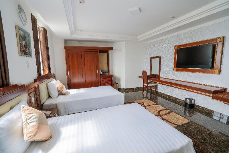 Duc Long Gia Lai Hotels & Apartment image