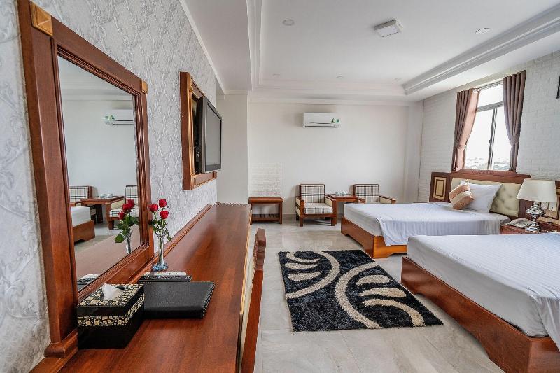 Duc Long Gia Lai Hotels & Apartment image