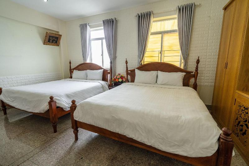 Duc Long Gia Lai Hotels & Apartment image