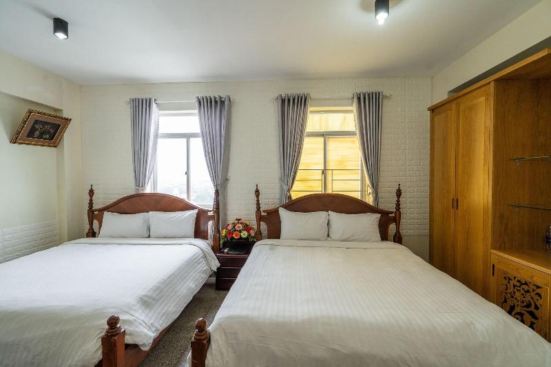 Duc Long Gia Lai Hotels & Apartment image