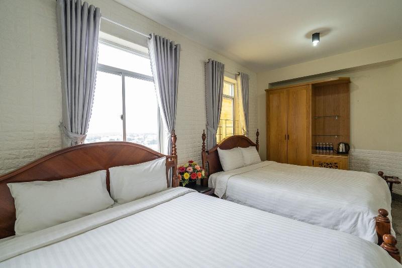 Duc Long Gia Lai Hotels & Apartment image