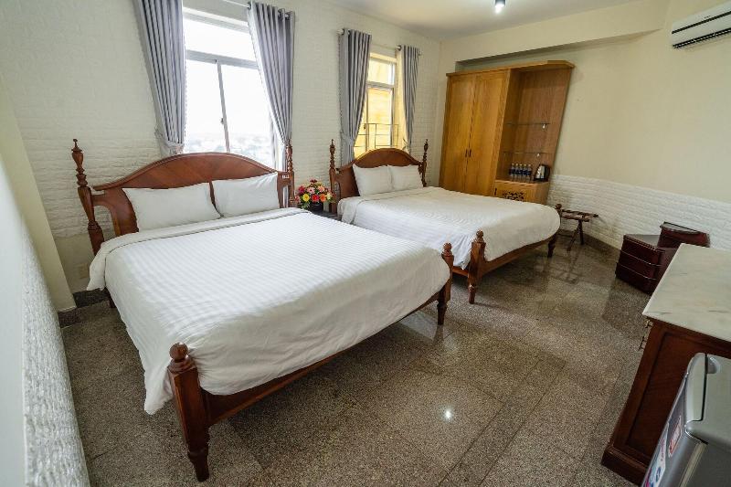 Duc Long Gia Lai Hotels & Apartment image