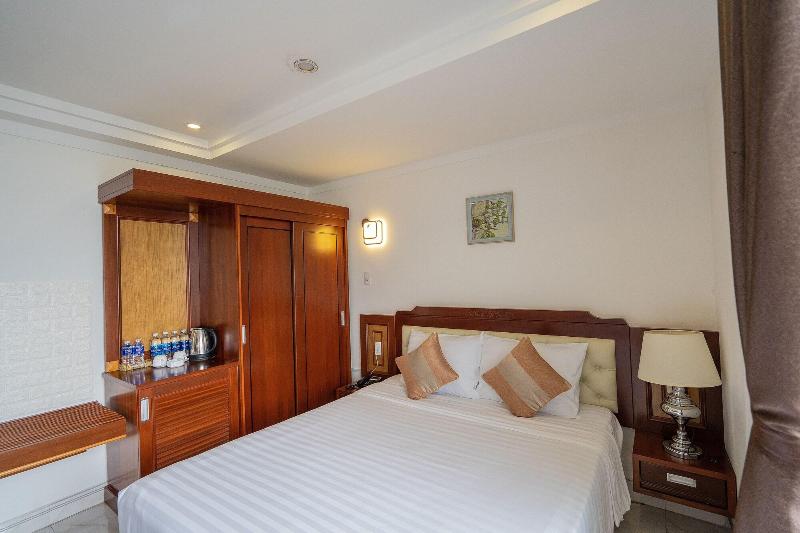 Duc Long Gia Lai Hotels & Apartment image