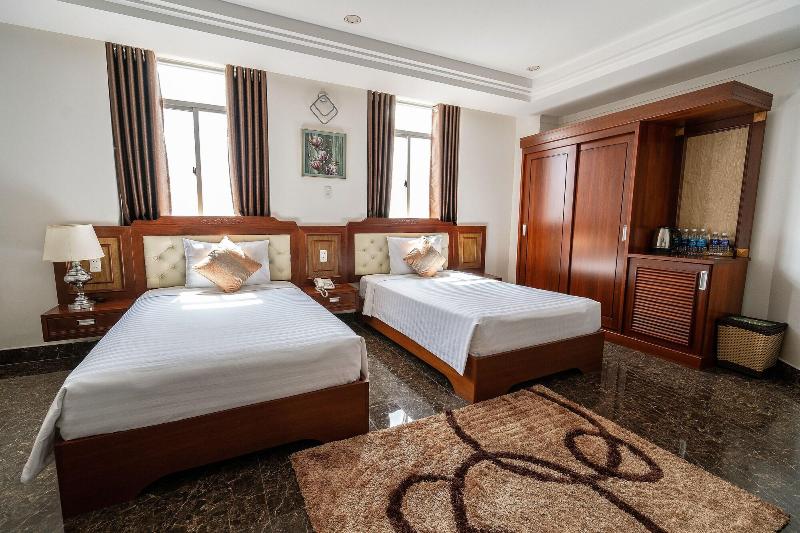 Duc Long Gia Lai Hotels & Apartment image
