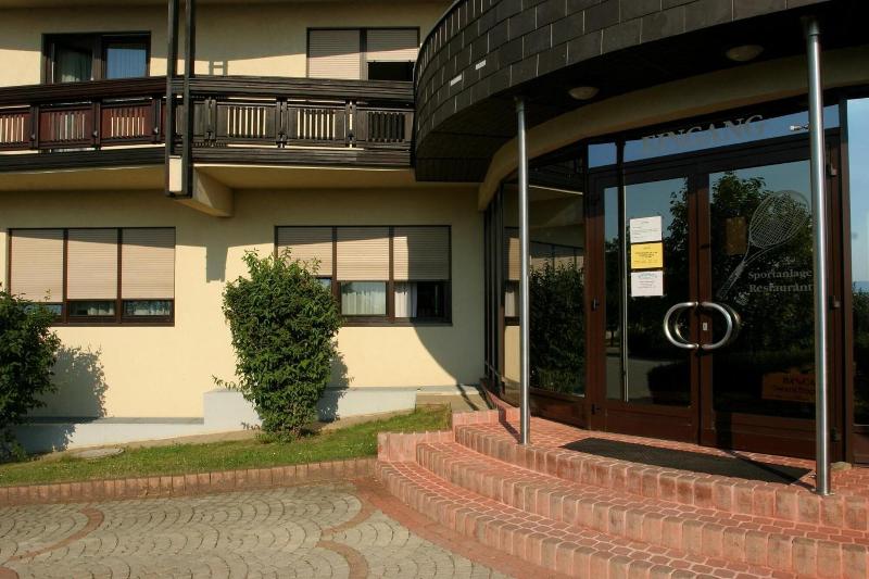 Tennis- und Freizeitzentrum Neudörfl image