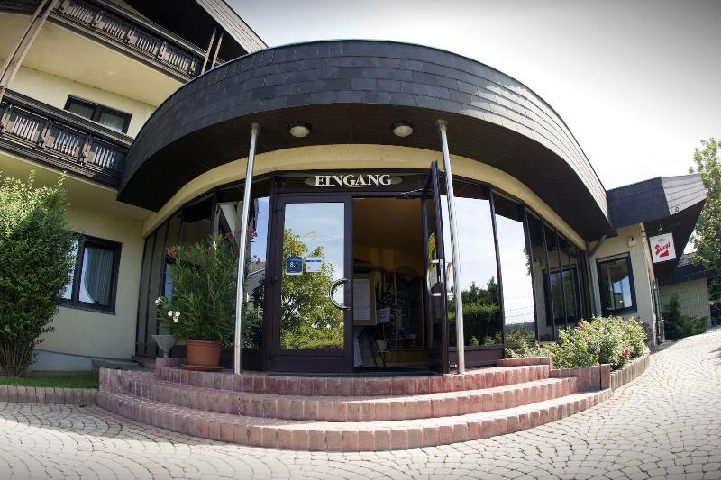 Tennis- und Freizeitzentrum Neudörfl image