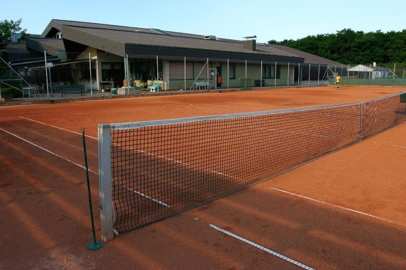 Tennis- und Freizeitzentrum Neudörfl image