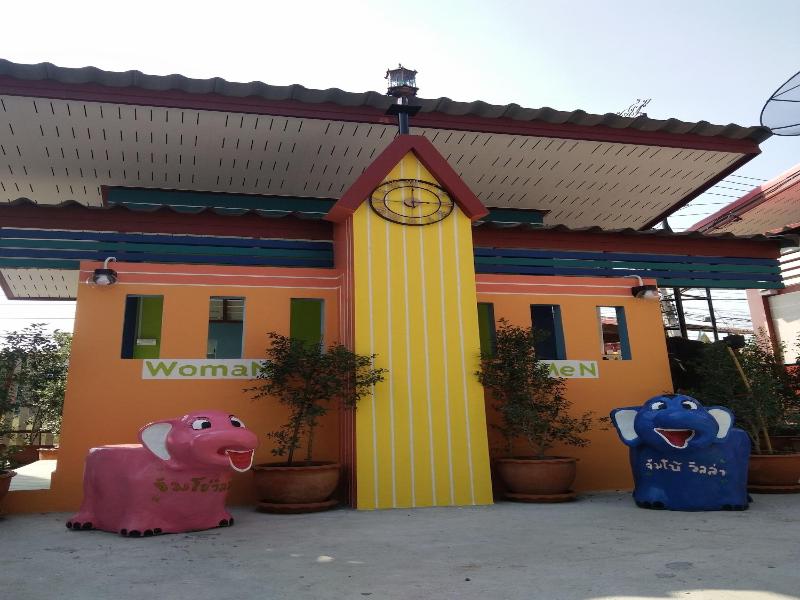 Jumbo Villa Homestay And Resort image