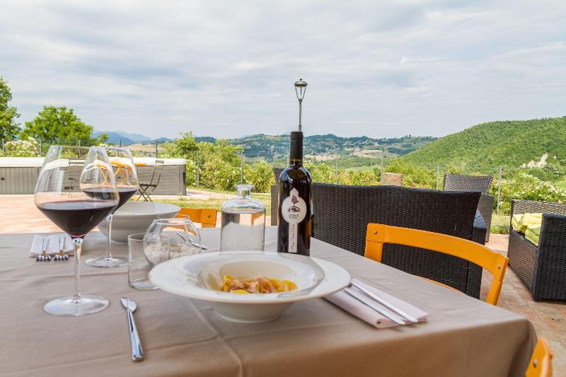 Tenuta Borgo Santa Cecilia image