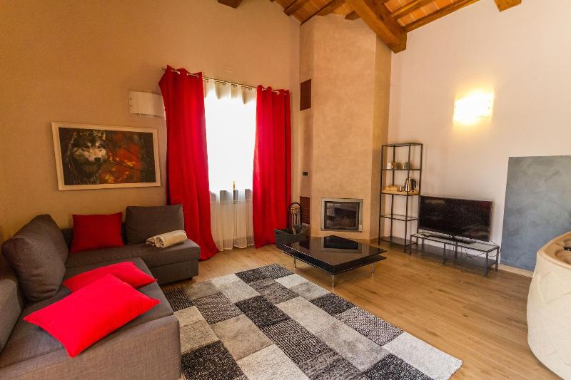 Tenuta Borgo Santa Cecilia image