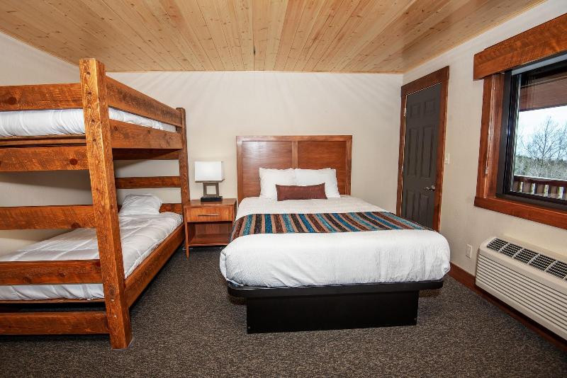 Eagle Ridge Resort At Lutsen Mountains image
