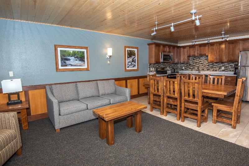 Eagle Ridge Resort At Lutsen Mountains image
