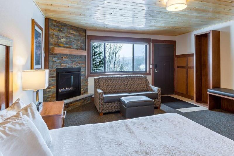 Eagle Ridge Resort At Lutsen Mountains image