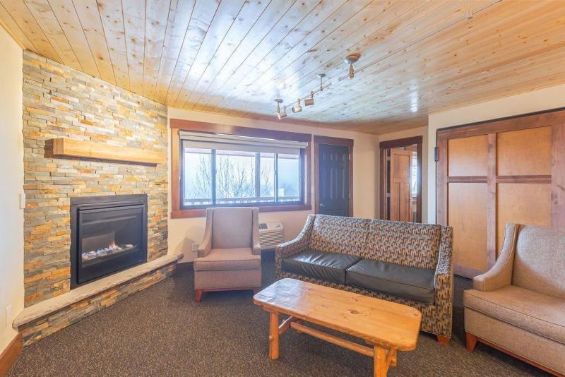 Eagle Ridge Resort At Lutsen Mountains image
