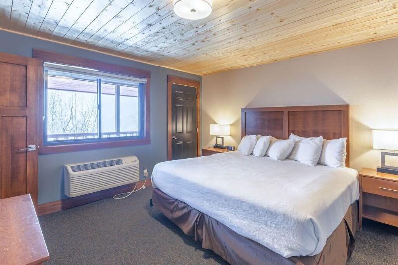 Eagle Ridge Resort At Lutsen Mountains image