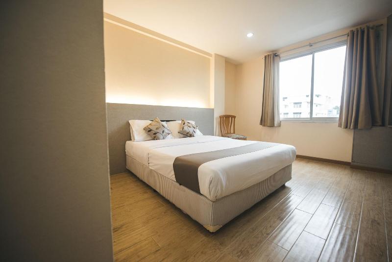 K.S. Pavilion Hotel image