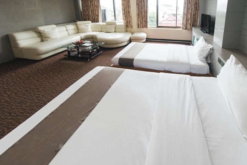 K.S. Pavilion Hotel image