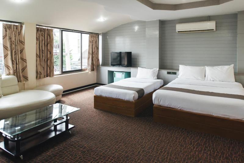 K.S. Pavilion Hotel image