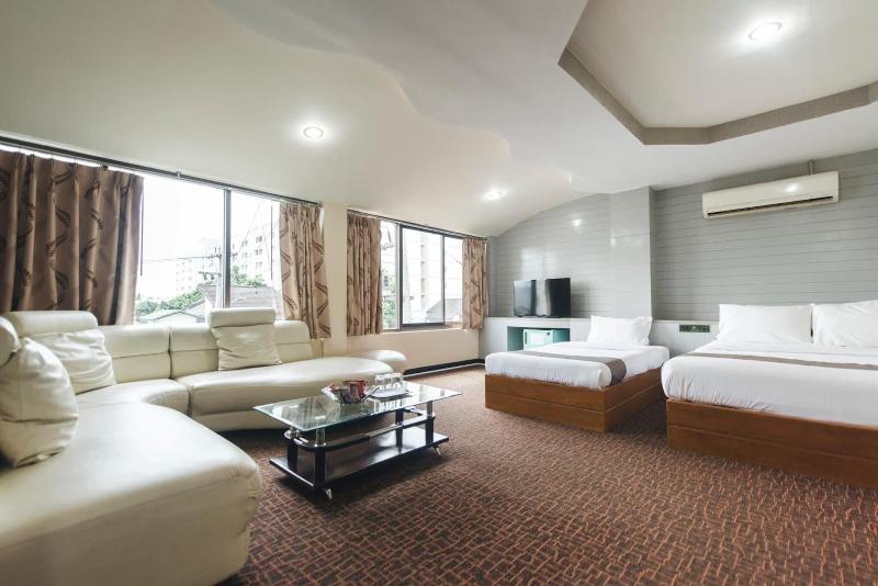 K.S. Pavilion Hotel image