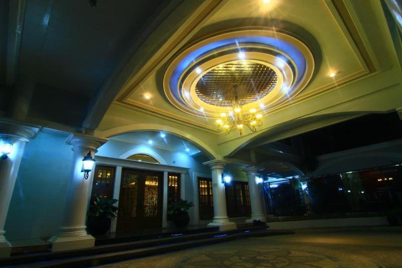 Kapis Mansions Hotel image