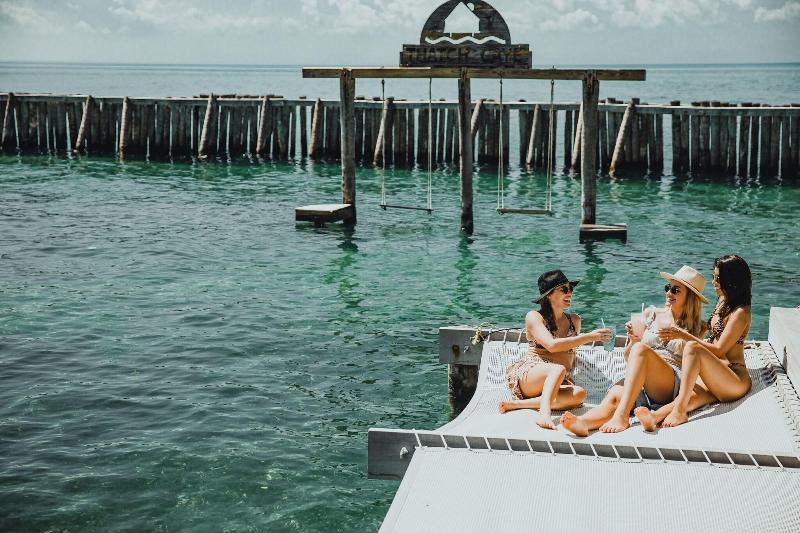 Thatch Caye, a Muy'Ono Resort image