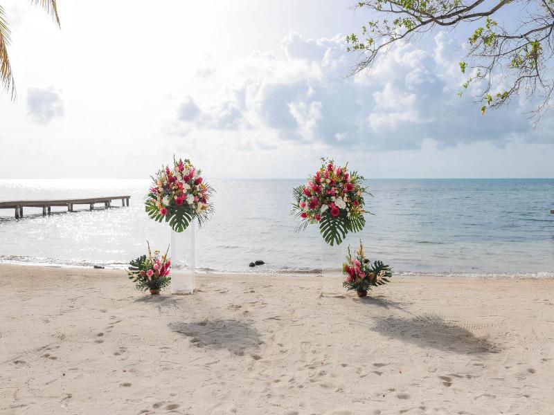 Thatch Caye, a Muy'Ono Resort image