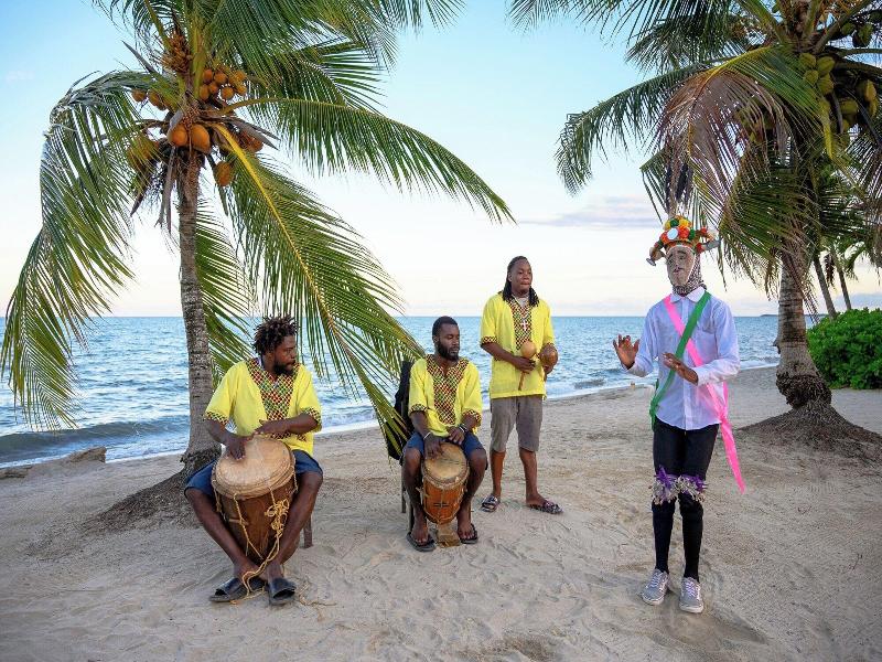 Thatch Caye, a Muy'Ono Resort image