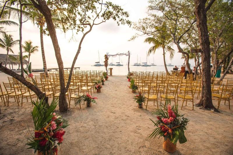 Thatch Caye, a Muy'Ono Resort image
