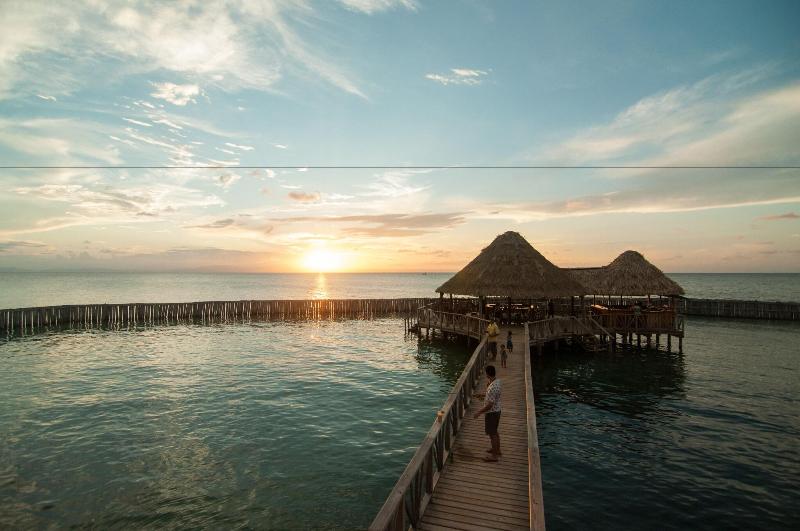 Thatch Caye, a Muy'Ono Resort image