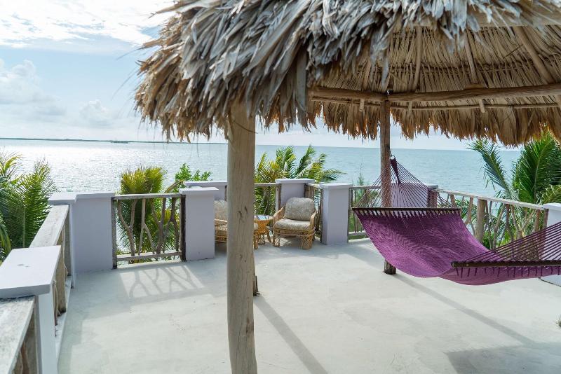 Thatch Caye, a Muy'Ono Resort image