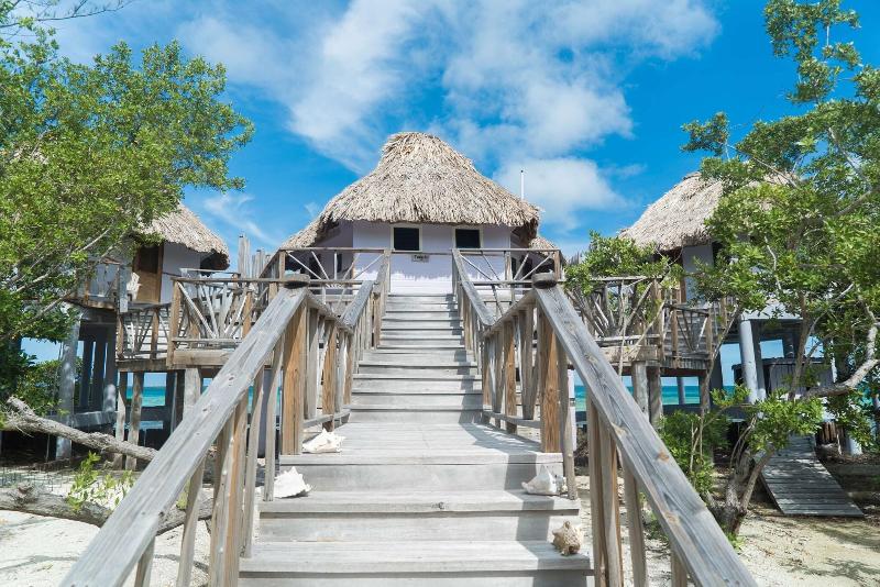 Thatch Caye, a Muy'Ono Resort image