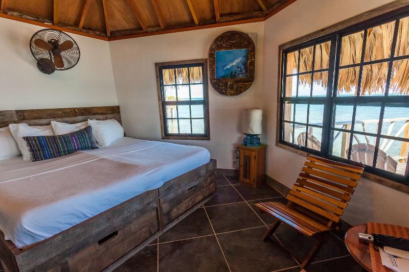 Thatch Caye, a Muy'Ono Resort image