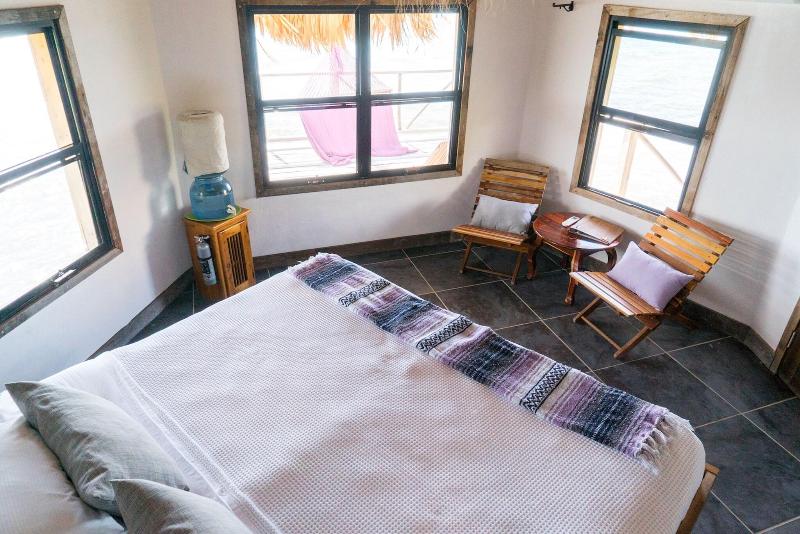 Thatch Caye, a Muy'Ono Resort image