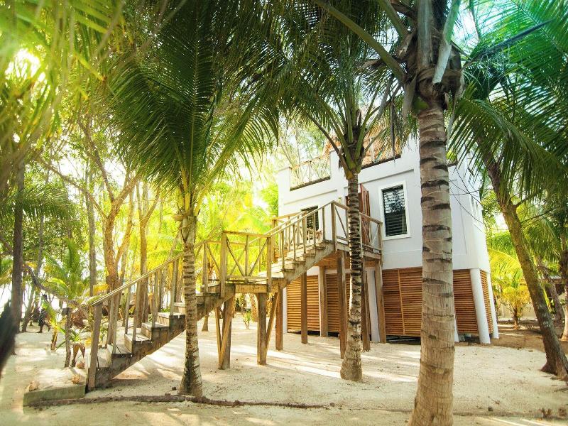 Thatch Caye, a Muy'Ono Resort image