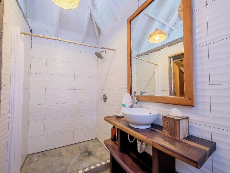 Thatch Caye, a Muy'Ono Resort image