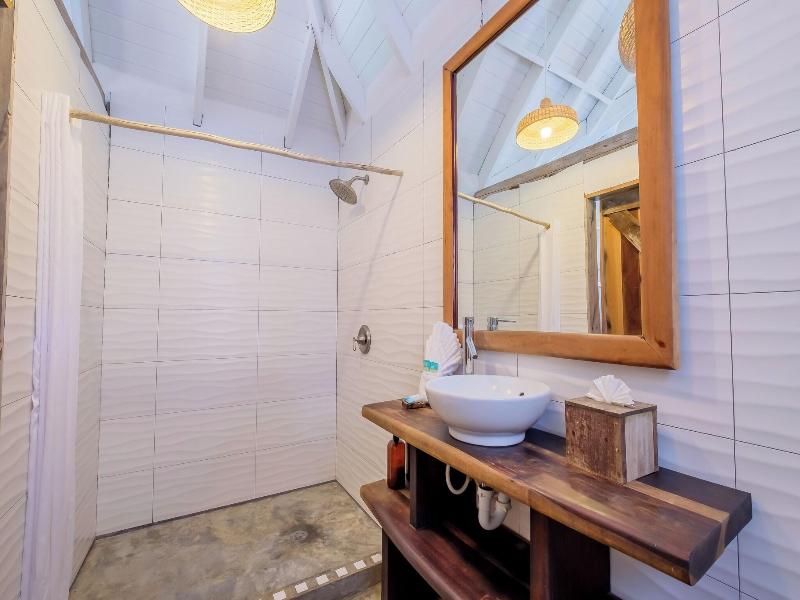 Thatch Caye, a Muy'Ono Resort image