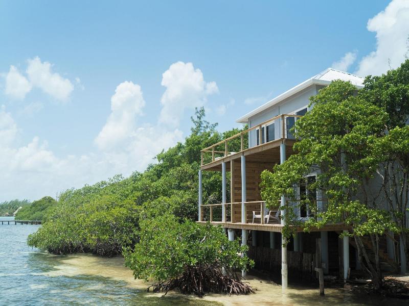 Thatch Caye, a Muy'Ono Resort image