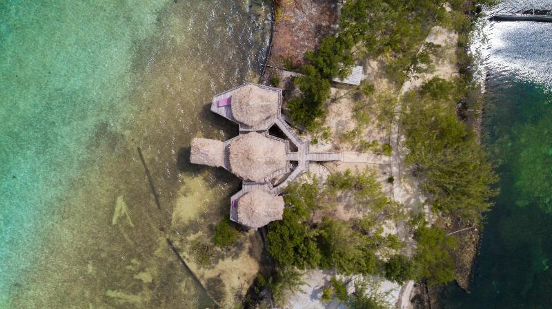 Thatch Caye, a Muy'Ono Resort image