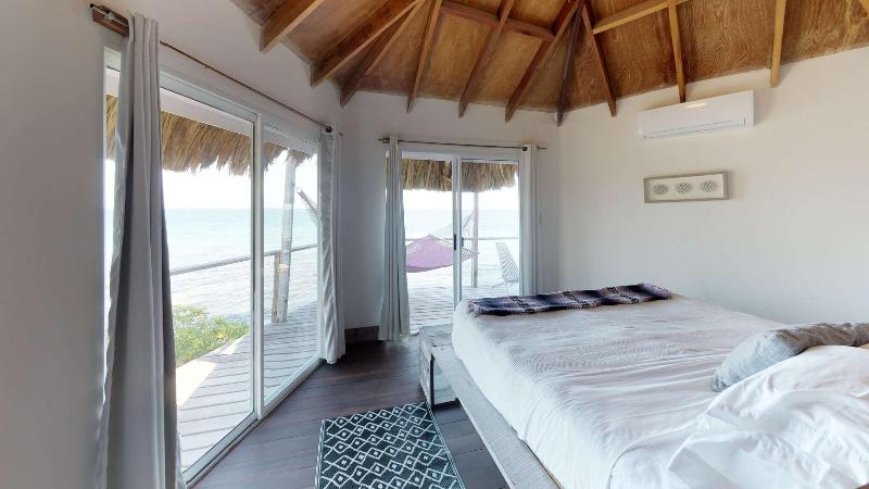 Thatch Caye, a Muy'Ono Resort image