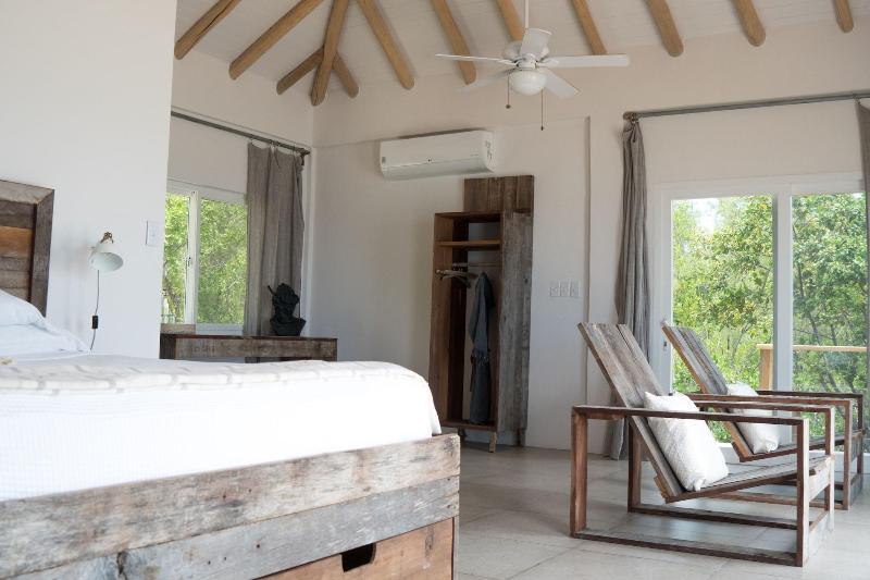 Thatch Caye, a Muy'Ono Resort image