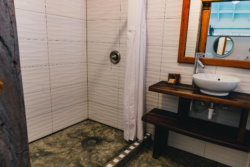 Thatch Caye, a Muy'Ono Resort image