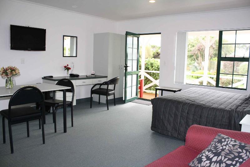 Kerry Lane Motel image