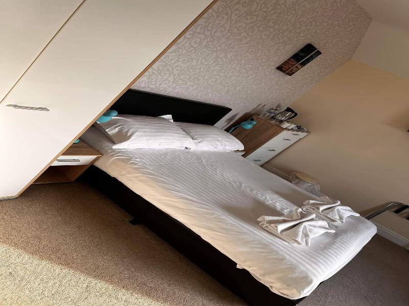 The Captain Cook Inn image