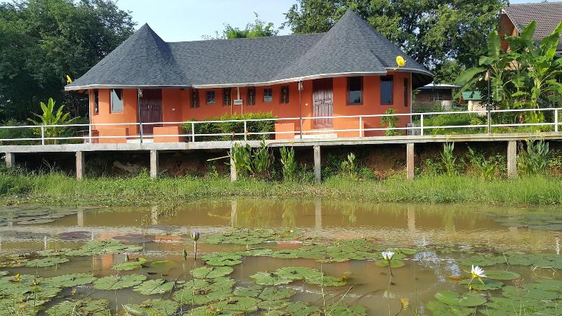 Khemmarat Baandin Resort — general view
