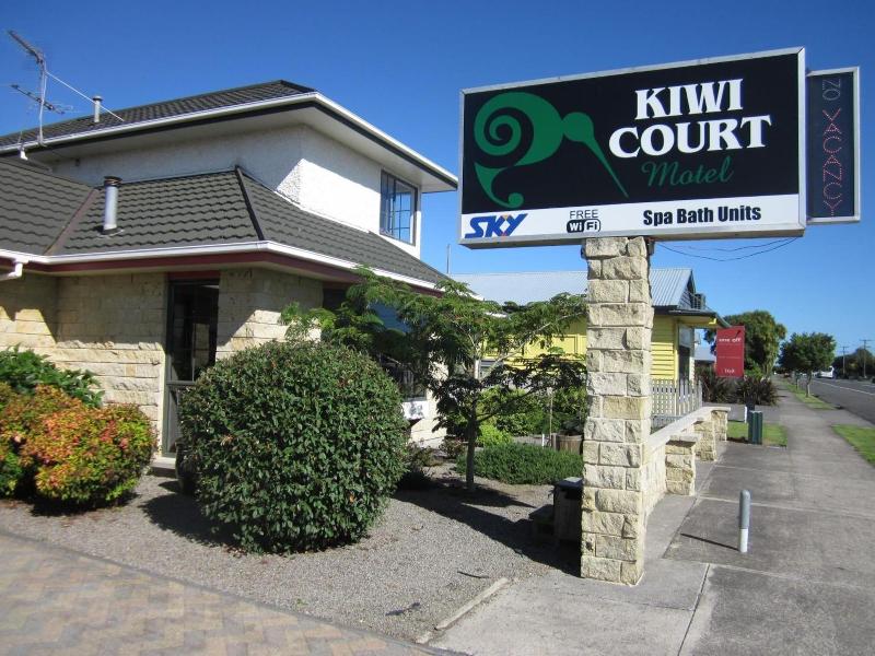 Kiwi Court Motel image