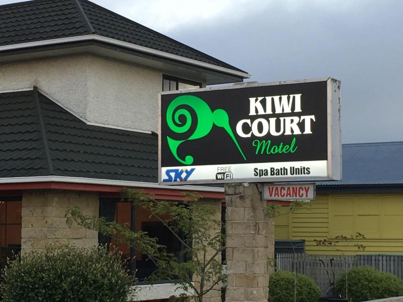 Kiwi Court Motel image